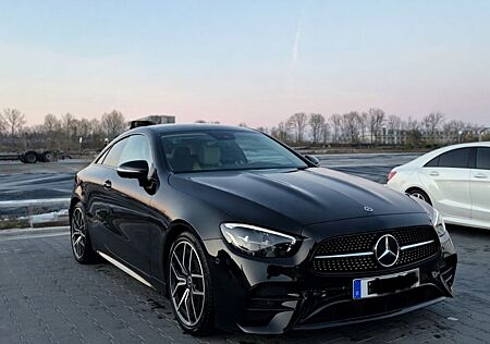 Mercedes-Benz E 300 AMG Night | Pano | Burmester | 360° | Keyless
