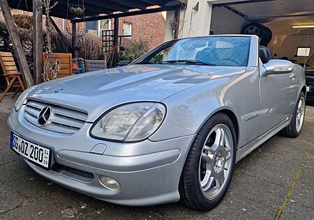 Mercedes-Benz SLK 200 Kompressor Mopf TÜV Alcantara Scheckheft