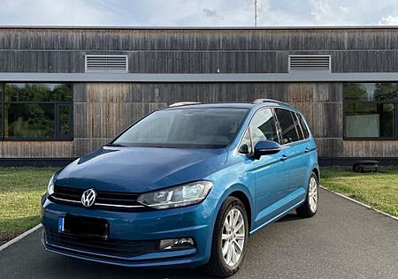 VW Touran Volkswagen 1.6 TDI SCR Trendline/7. Sitze/TüV neu