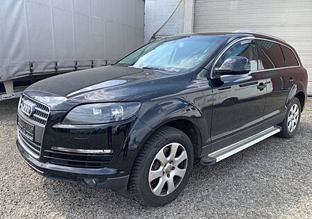 Audi Q7 3.0 TDI quattro * 7 Sitzer * 4x4 * Allrad