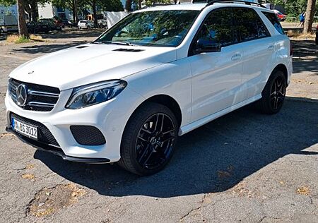 Mercedes-Benz GLE 350 d 4MATIC -AMG LINE-360° -LÜCKENLOS SCH.