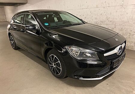 Mercedes-Benz CLA 180 Shooting Brake CLA 180 CDI Shooting Brake * 2. Hand