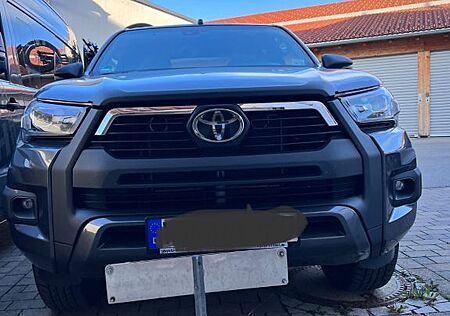 Toyota Hilux Double Cab Invincible, 2,8 d, 204 PS,