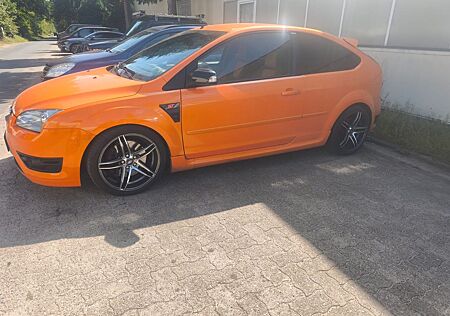 Ford Focus 2,5 ST Recaro Sport Paket