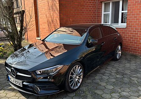 Mercedes-Benz CLA 250 Shooting Brake CLA 250 SB / AMGLine / Multibeam LED / BURMESTER