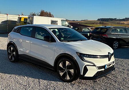 Renault Megane E-Tech Techno 220 EV60