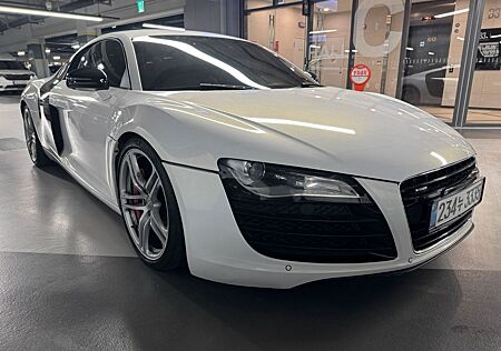 Audi R8 Coupe 4.2 FSI quattro