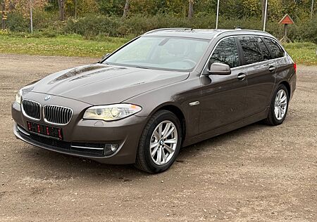 BMW 520d Touring **AHK/Pano/Tüv NEU**