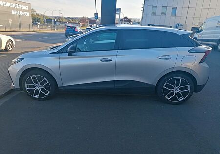 MG MG4 Luxury 64kw 7 J. Gar. EZ 24 360° Wärmepumpe