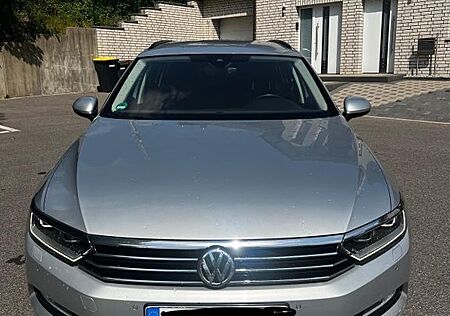 VW Passat Variant Volkswagen 2.0 TDI ACC AHK DYNAUDIO 1HAND