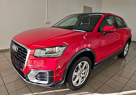 Audi Q2 design 1.4 TFSI Panorama Navi GRA AHK