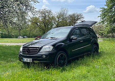 Mercedes-Benz ML 420 V8 SPORT STYL.PAKET alles NEU STH. AGM HARMAN