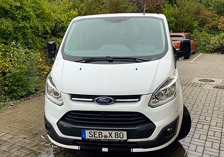 Ford Tourneo Custom 2.2 TDCi 101PS 9 Sitze