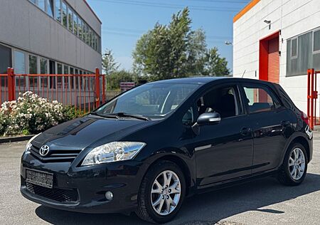 Toyota Auris Life