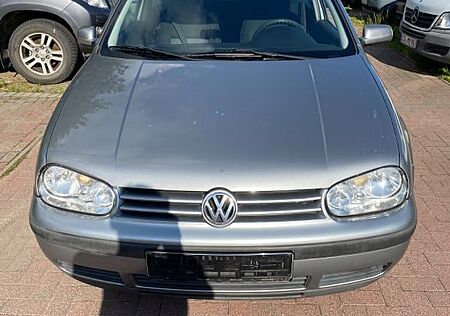 VW Golf Volkswagen 1.4 Special,TÜV 7/27 neu bei kauf