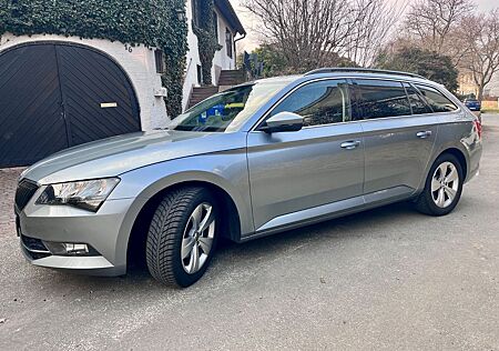Skoda Superb 2.0 TDI SCR DSG Ambition Combi Ambition