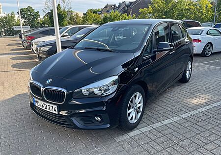 BMW 218 Active Tourer Advatage 1Hd, Unfallfrei