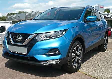 Nissan Qashqai N-Way 140 PS m. Scheibenheizung u. AZV