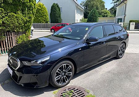 BMW 540d xDrive Touring A -M Sport Standh.Adapt.Fahr