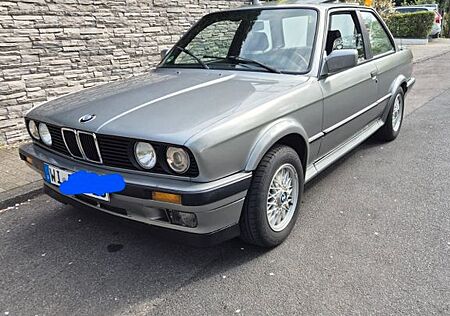BMW 325 iX Coupe - Oldtimer Zulassung! TÜV Neu