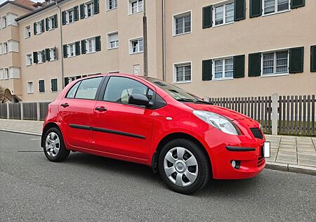 Toyota Yaris 1,0-l-VVT-i -Klima HU 6/26