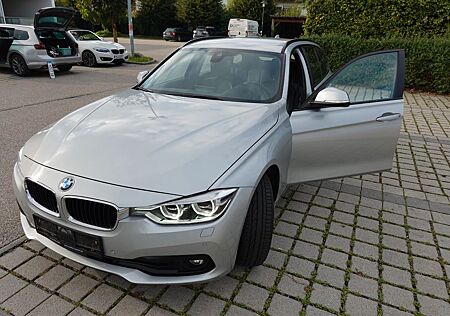 BMW 320d xDrive Touring Automatic - Leder