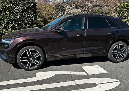 Audi Q8 50 TDI quattro tiptronic -