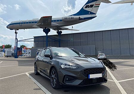 Ford Focus 2,3 EcoBoost ST Turnier ST