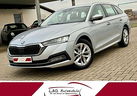 Skoda Octavia Combi First Edition/Navi/LED