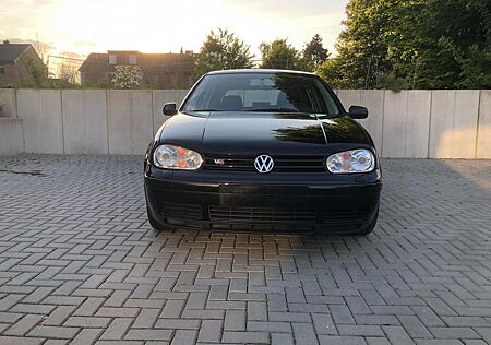 VW Golf Volkswagen 2.8 V6 4motion V6