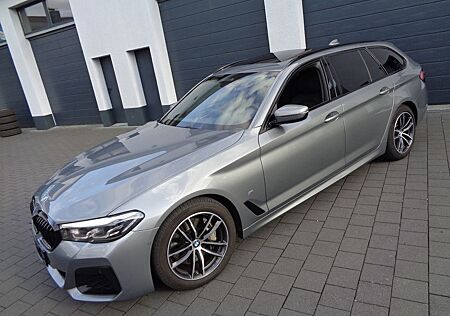 BMW 540d xD T. M - Sport Vollleder Pano.Live - Cock.