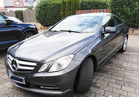 Mercedes-Benz E 250 Mercedes CGI Coupé | Leder | AT | SHZ