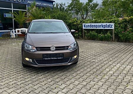 VW Polo Volkswagen V Life