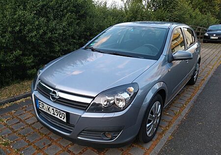 Opel Astra 1.6 Twinport 77kW -