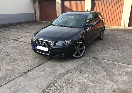 Audi A3 2.0 TDI S line Sportback,Leder,Xenon,Navi
