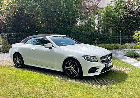 Mercedes-Benz E 200 Cabrio AMG Exterieur/Interieur