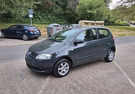 VW Fox Volkswagen 1.2 Fresh, Klima, Alu, 2 Hand, TÜV NEU !