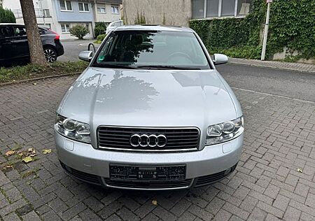 Audi A4 2.0 multitronic -