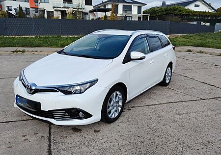 Toyota Auris Touring Sports 1,6-l-D-Executive
