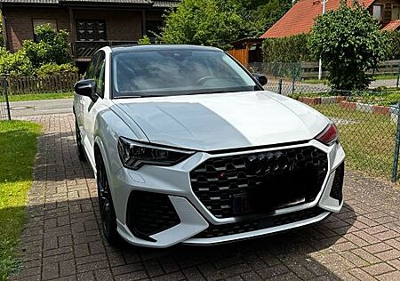 Audi RS Q3 RSQ3 2.5 TFSI S tronic quattro - Vmax 280km/h