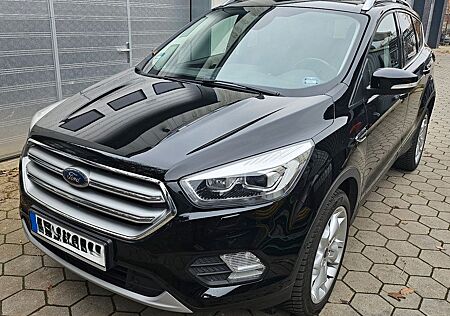 Ford Kuga 2,0 TDCi 4x4 Bi-Xenon Winter-Paket HU neu