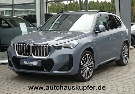 BMW iX1 xDrive30 M Sportp. Pano°AHK*ACC°Massagesitze