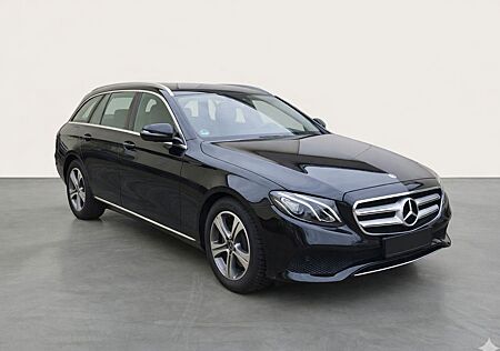 Mercedes-Benz E 200 T Autom. Avantgarde NAVI CAM LED PDC