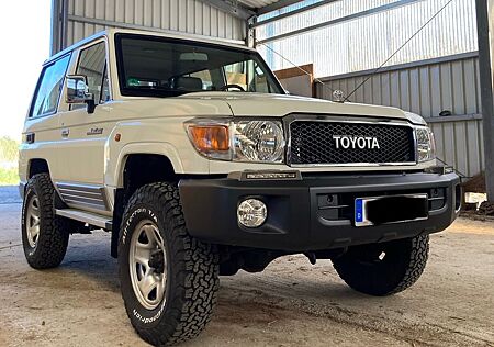 Toyota Land Cruiser GRJ71 L