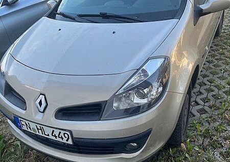 Renault Clio Authentique 1.2 16V 48kW Authentique