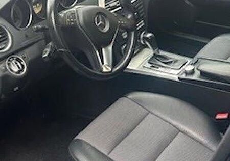 Mercedes-Benz C 180 T BlueEFFICIENCY -