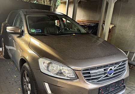 Volvo XC 60 gebraucht kaufen Volvo XC 60 XC60 D3 Momentum Geartronic Momentum