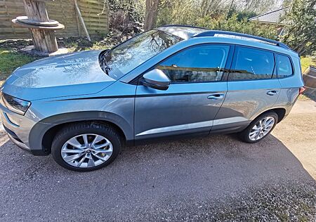 Skoda Karoq 1.5l TSI Tempomat E Heckklappe KeylessGo