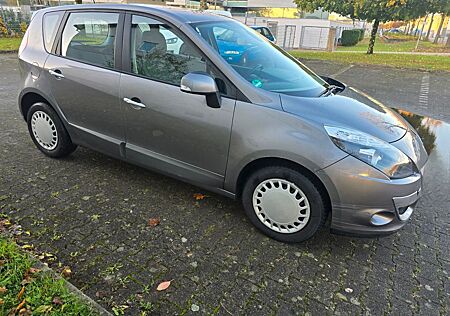 Renault Scenic Diesel Automatik Euro5 1.5 dci