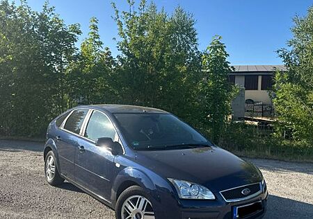 Ford Focus 1,6 Ti-VCT Ghia Ghia